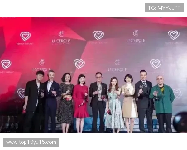 东方卫视米小果直播首秀，精彩互动不容错过